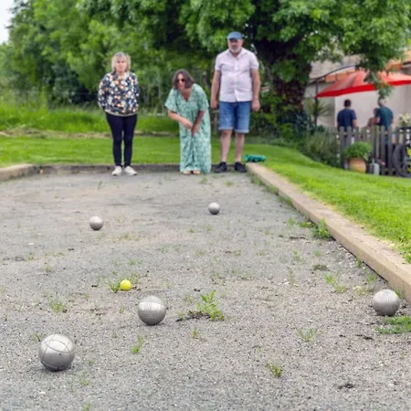 Au Petit Bonheur בית נופש
